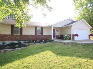 14 Lotus Ct, Saint Charles, MO