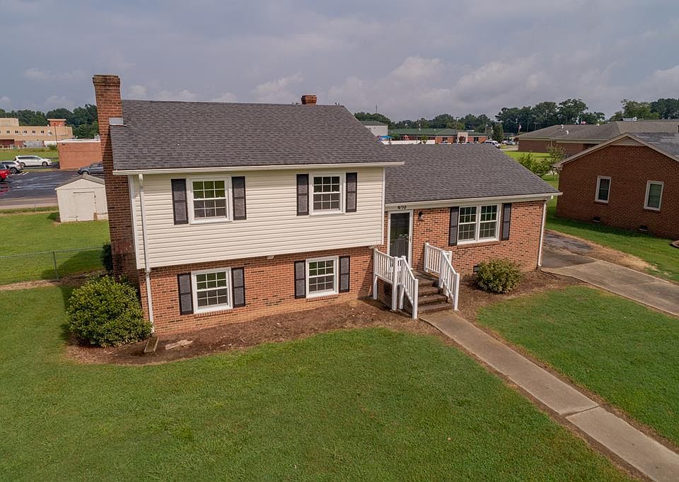 1st image of 610 Edgewood Ln