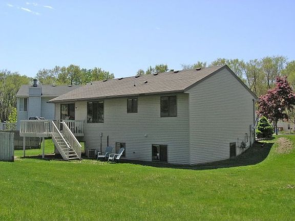 2nd image of 235 Garland Ct SE