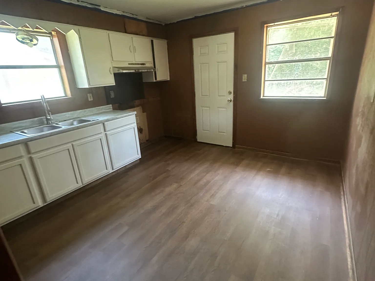 2 bed, 900 sqft, $900 — Photo 4