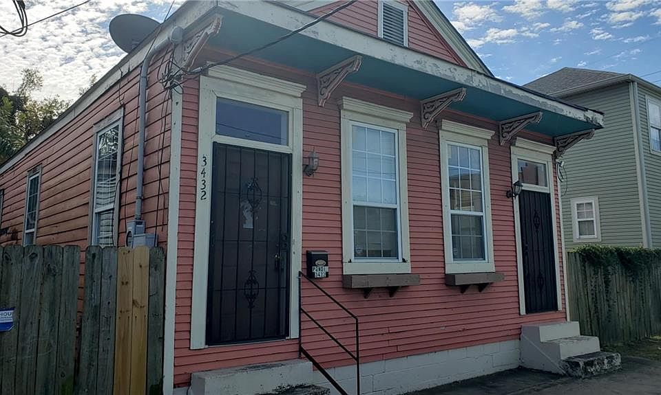 1st image of 3432 La Salle St