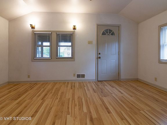 3rd image of 859 Washington St
