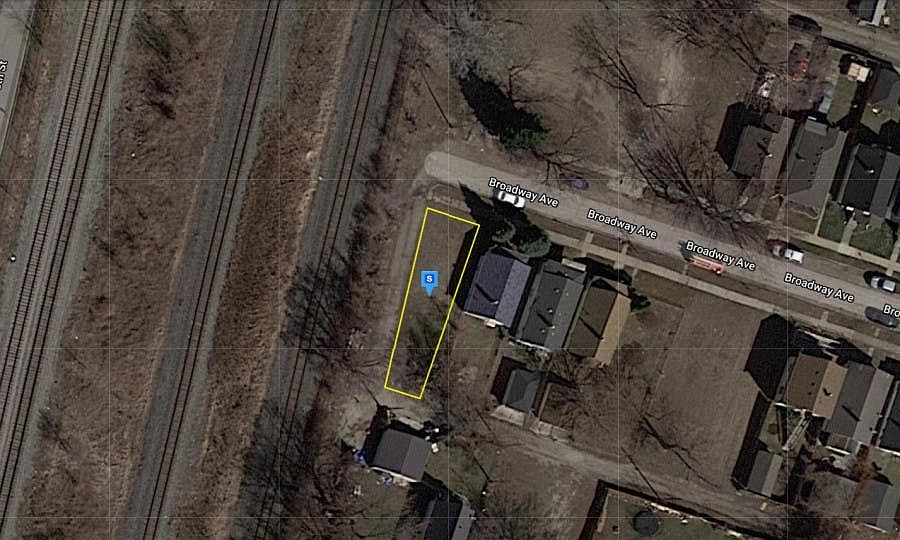 1st image of 41 W Broadway St