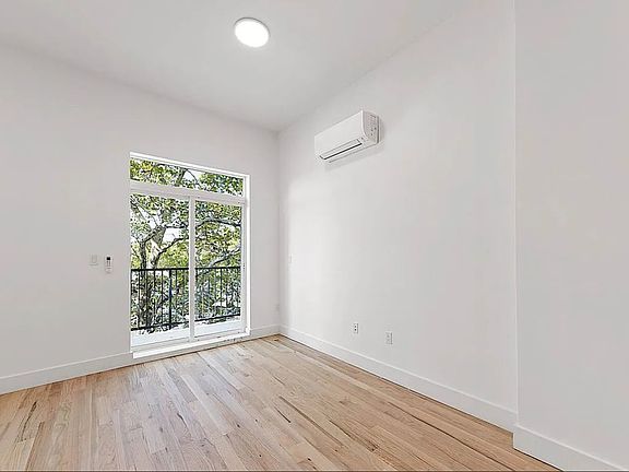 4th image of 897 New York Ave #4P