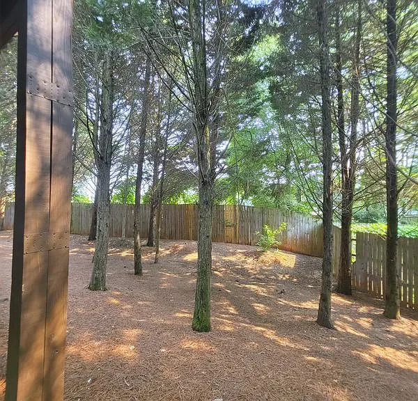 2179 Dillard Xing — Photo 26