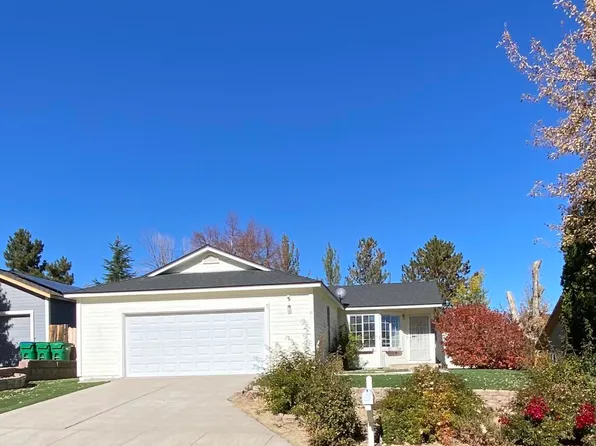 7395 Lindsey Ln, Sparks, NV 89436