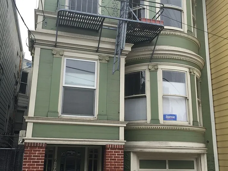 619 Clayton St — Photo 14