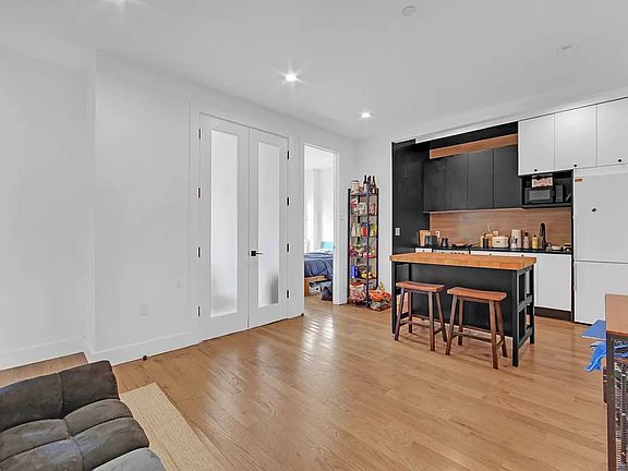 4th image of 1503 Jefferson Ave #4A