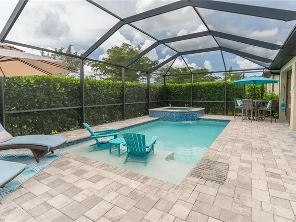 16366 Barclay Ct, Naples, FL 34110
