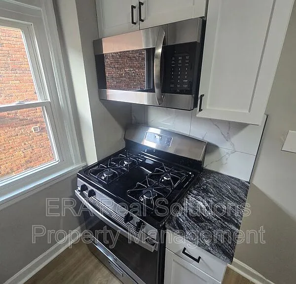 1056 Wilson Ave #D — Photo 9