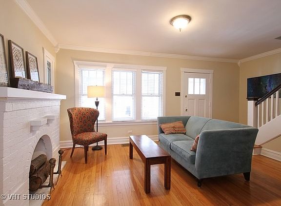 3rd image of 1166 Clarence Ave
