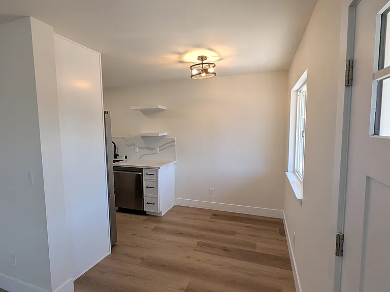 538 Columbia Ave #6 — Photo 7