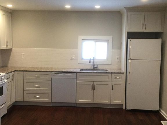 2nd image of 2484 W 6th St #C