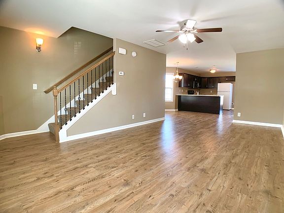 3rd image of 216 Alexander Blvd