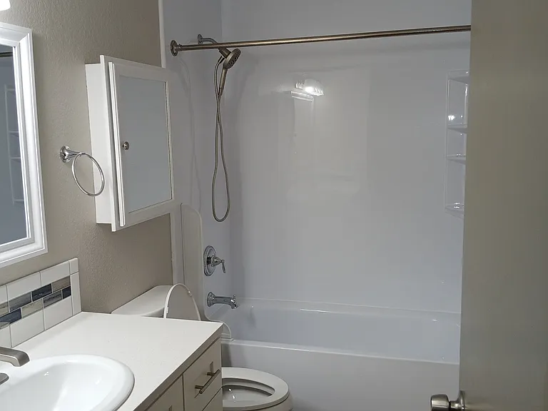 1827 E Glass Ave — Photo 16