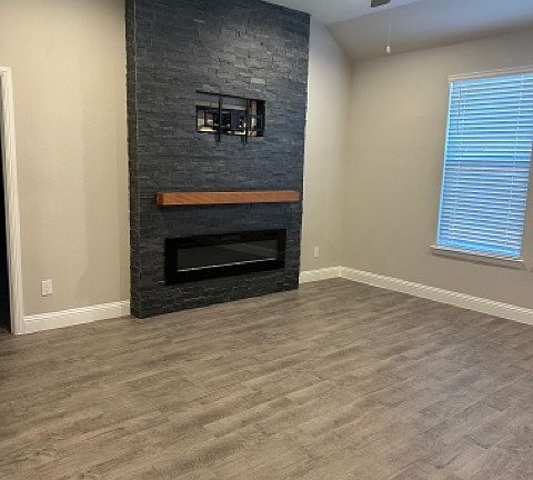 4th image of 2317 Redwing Dr