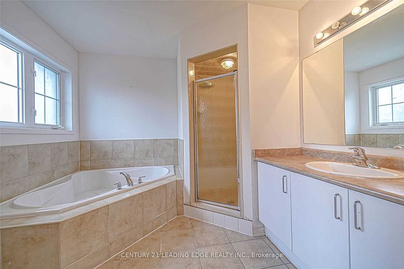 Ajax House for rent - 4 Bedrooms — photo 28
