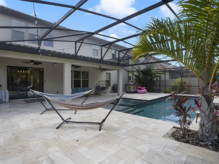 8414 Vivaro Isle Way — Photo 46