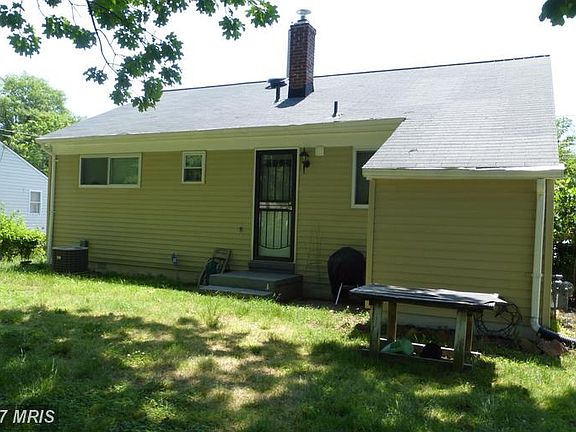 3rd image of 6926 Halleck St
