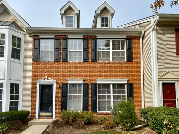 67 Balboa Ln, Franklin Park, NJ 08823