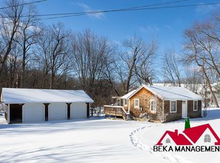 306 Eubank St, Novi, MI 48377