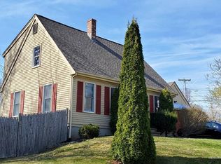 2 Crawford Dr, Bath, ME 04530