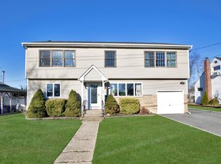 22 Lewis Ave, West Babylon, NY 11704