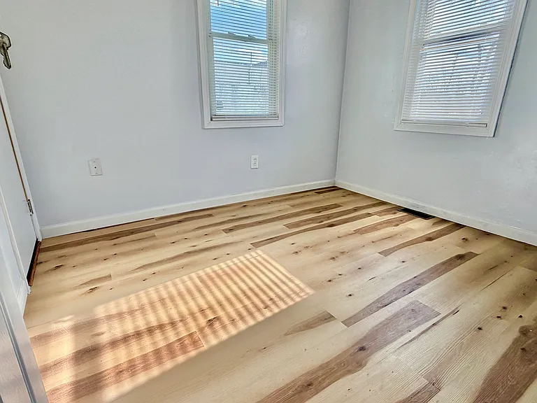 11012 Paige Ave — Photo 9