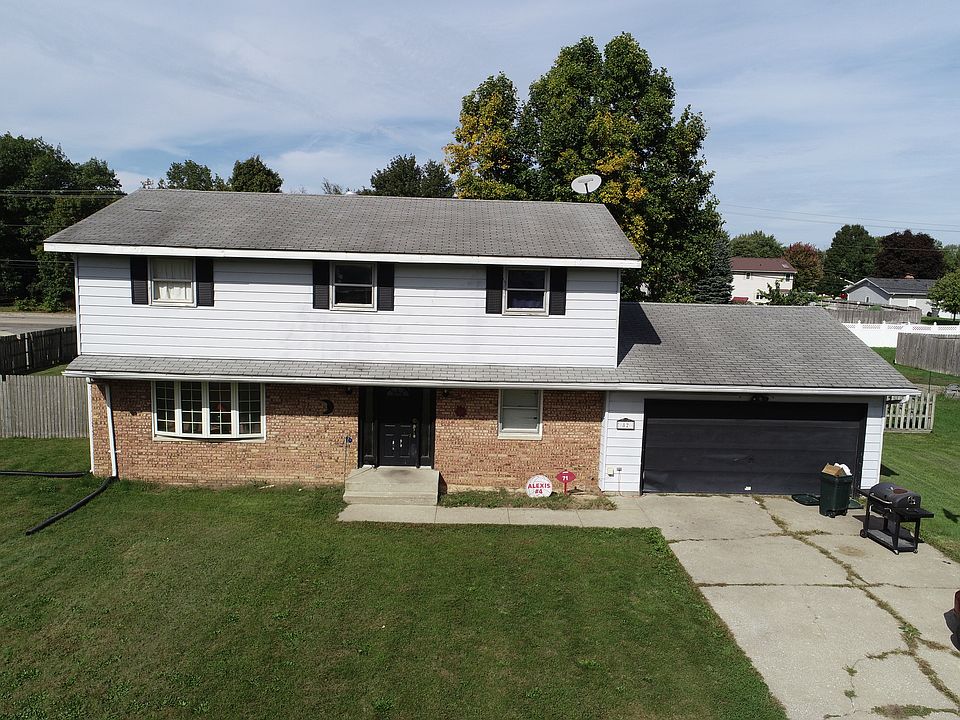1st image of 82 Greenway Dr
