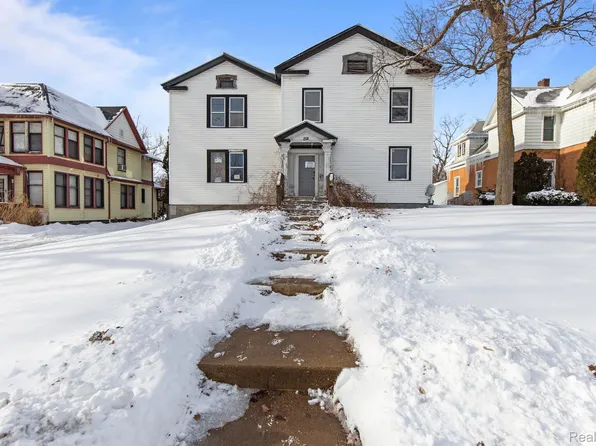 258 Orchard Lake Rd, Pontiac, MI 48341