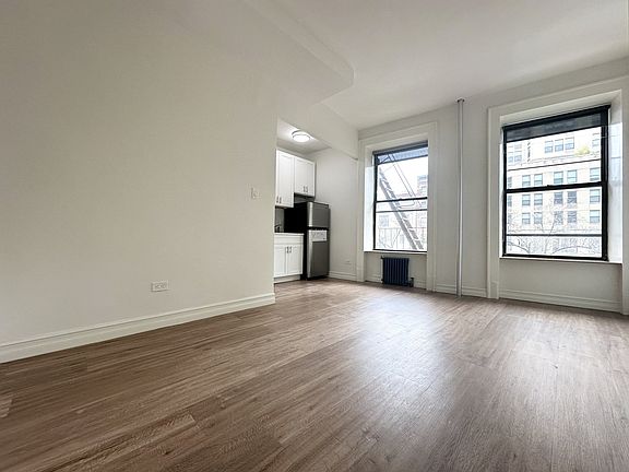 3rd image of 235 W 103rd St #D2