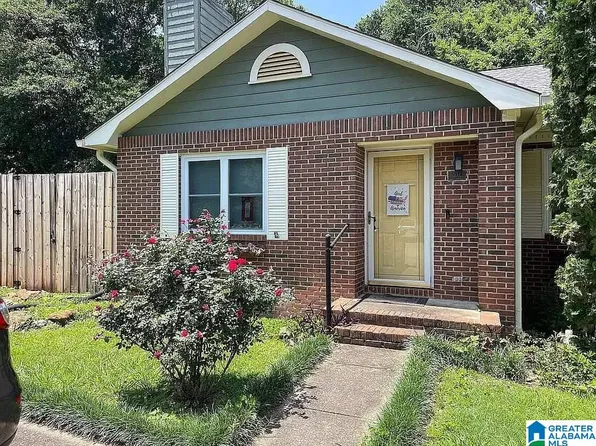 5612 Woodgate Cir, Anniston, AL 36206