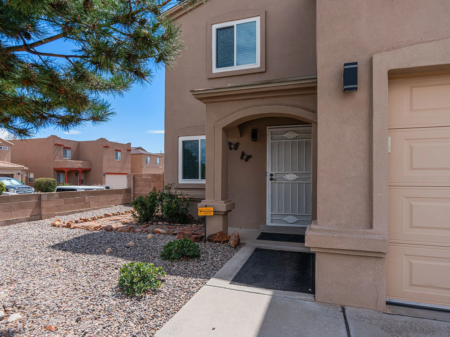 4 bed, 2142 sqft, $2,800 — Photo 4