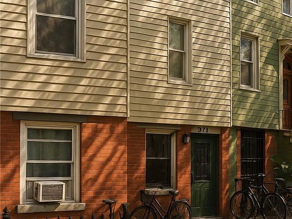 3rd image of 371 16th St