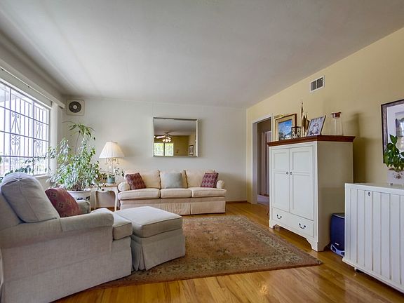 2nd image of 5054 Elm St