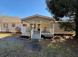 496 Scataway Rd, Hiawassee, GA 30546