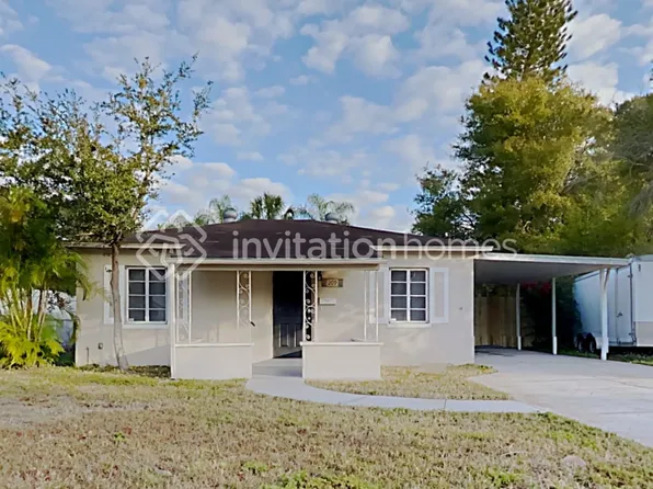 209 41st Ave NE, Saint Petersburg, FL 33703