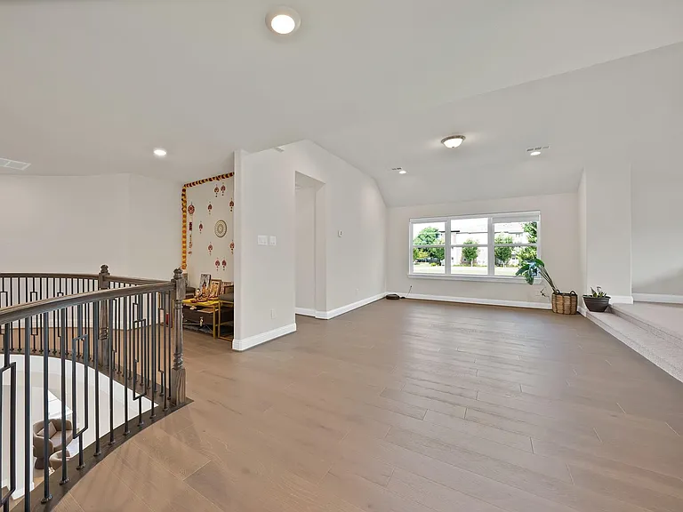 1616 Colonnade Ct — Photo 9