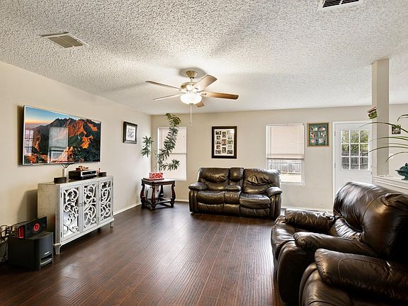 5th image of 4510 Cedar Crest Dr