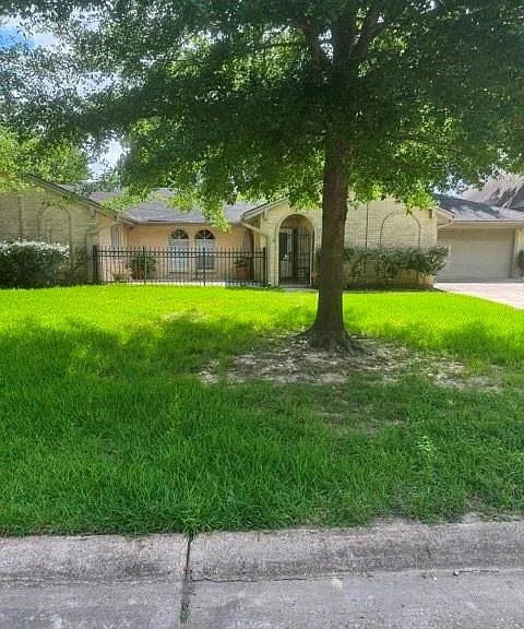 6026 Coral Ridge Rd — Photo 1
