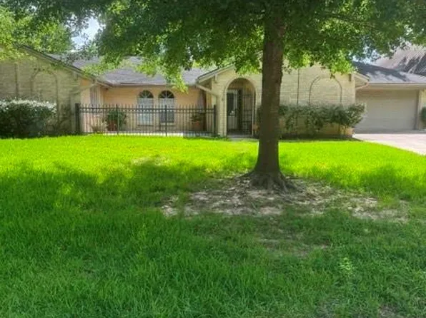 6026 Coral Ridge Rd, Houston, TX 77069