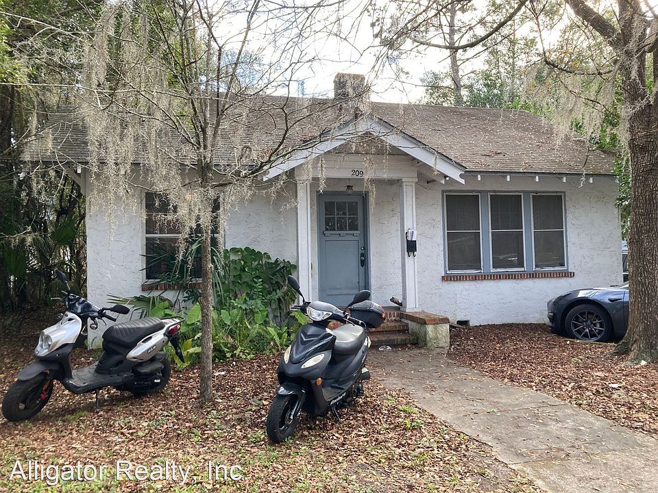 1st image of 209 NW 11th St