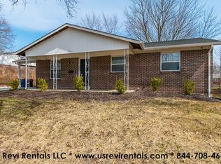 1931 Courtyard Pl, Florissant, MO