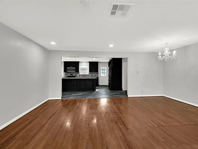 8603 Freewood St — Photo 4