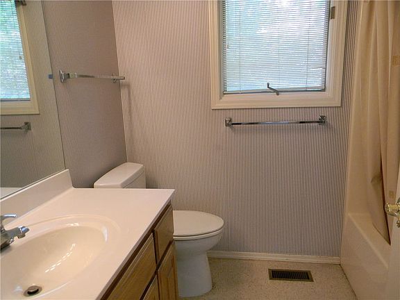3rd image of 51 Huskins Cir