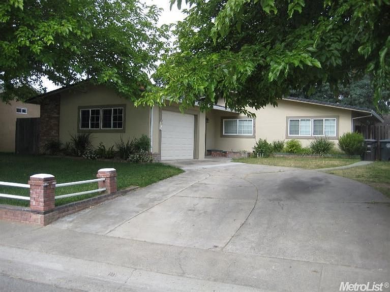 1st image of 8039 Lichen Dr