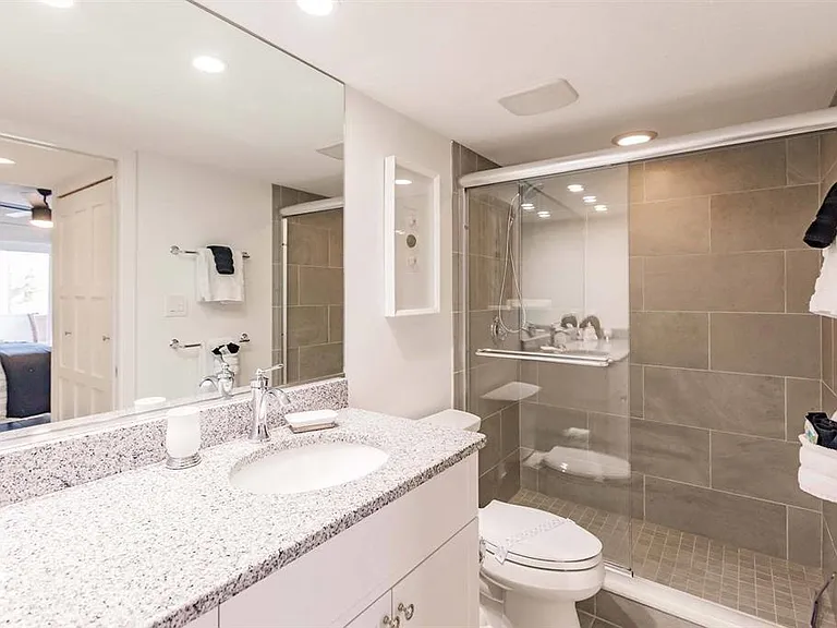1125 W Peppertree Dr #407 — Photo 13