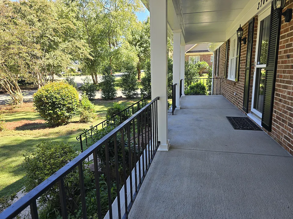 3703 Hickory Hill Dr