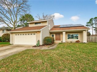 1425 Lake Christopher Dr, Virginia Beach, VA 23464