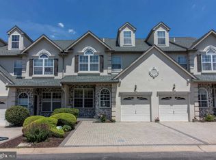 210 Old Farm Ln, Lansdale, PA 19446